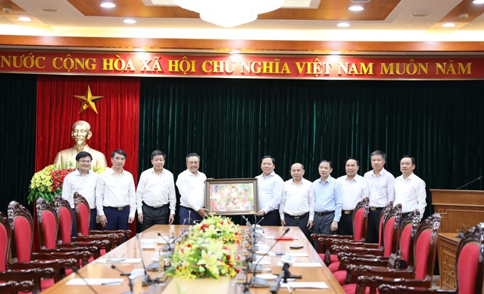 Thúc đẩy quan hệ hợp tác, phát triển giữa thành phố Hà Nội với tỉnh Hòa Bình